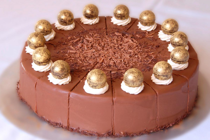 Champagner-Trüffel-Torte | Tortenspitze