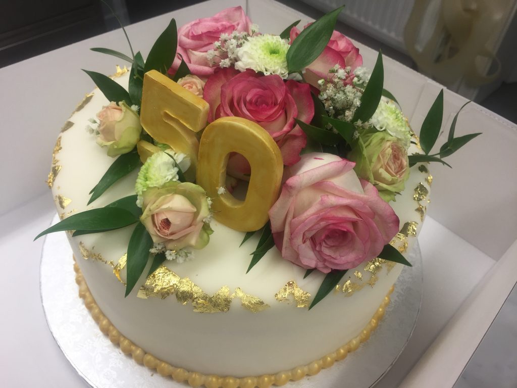 Torte Zur Goldenen Hochzeit Bestellen Torte zur Goldenen Hochzeit | Tortenspitze